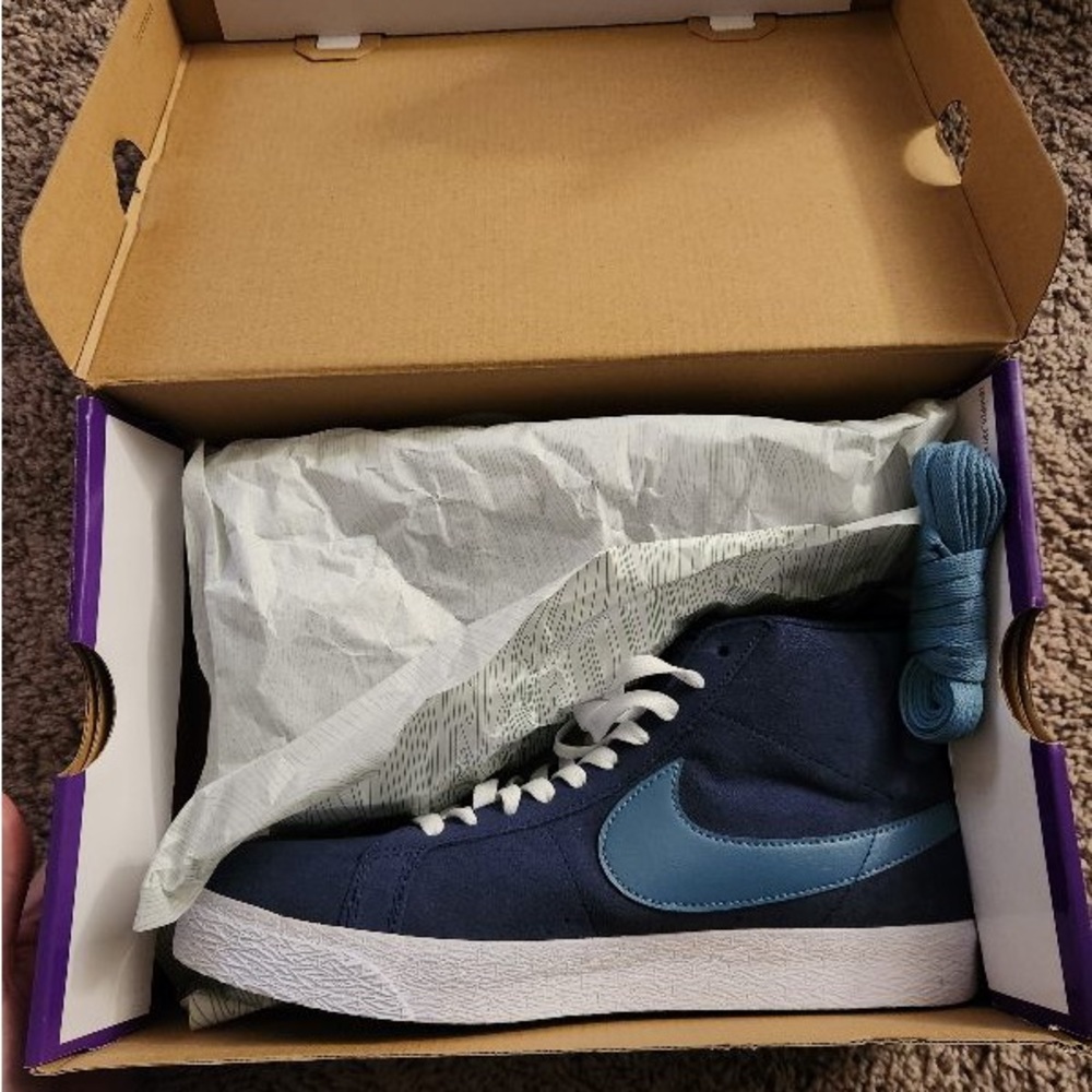 Nike SB Zoom Blazer Mid Aqua and Navy NWT
